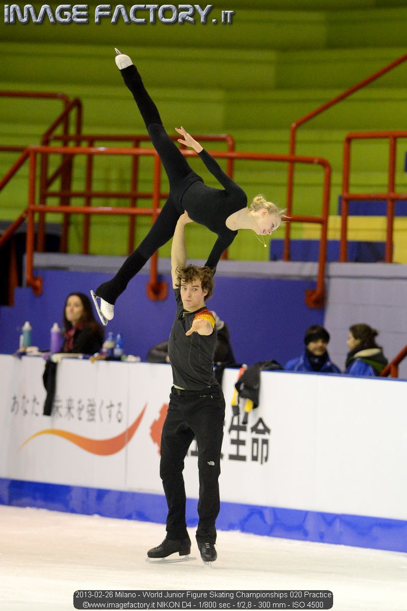 2013-02-26 Milano - World Junior Figure Skating Championships 020 Practice